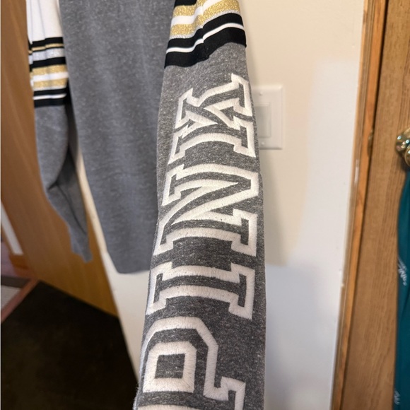 VS PINK VARSITY CHEERLEADER SWEATSHIRT - Picture 3 of 5